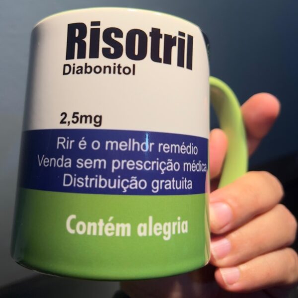 ☕💊 Caneca de Porcelana com Alça Colorida – Engraçada de Remédios e Personalizada com Nome! - Image 2